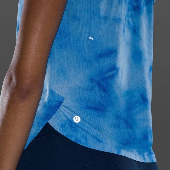 lululemon athletica Blue Tie-Dye Short Sleeve Tee - Picture 12 of 14